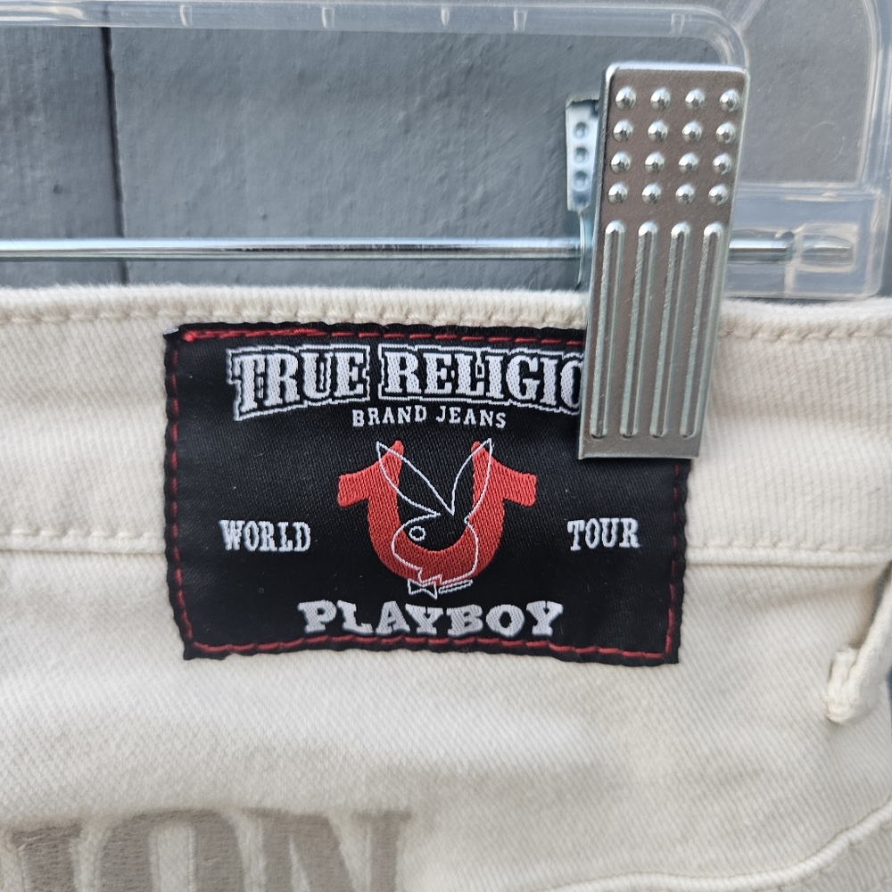 True Religion x Playboy Embroidered '90s Straight Leg Jeans - Picture 6 of 11